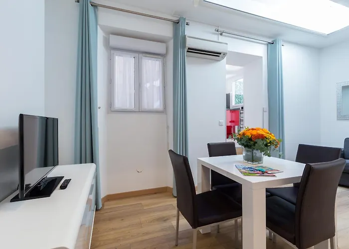 Florella Clemenceau Appartement *