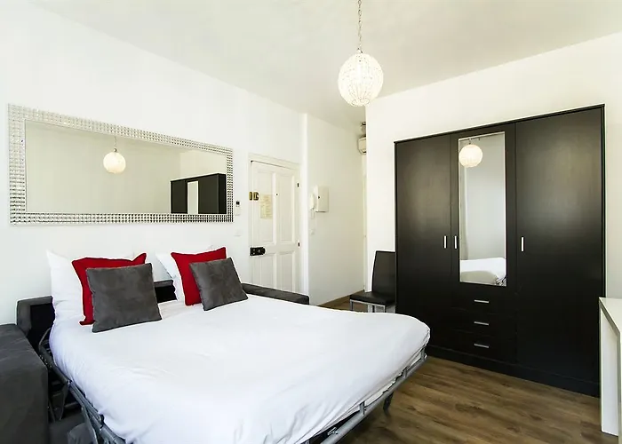 Florella Clemenceau Apartment