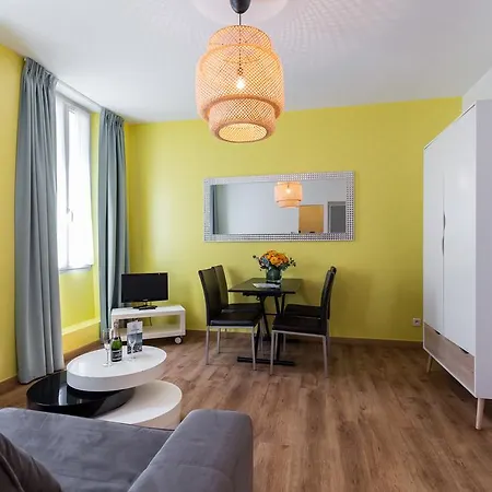 アパート フロレーラ クレマンソー